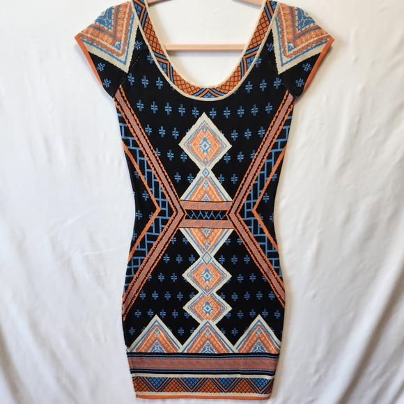 Geometric Scoop Neck Bodycon Mini Dress - Picture 1 of 14